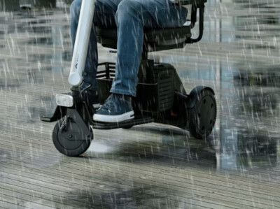 whill-r3-in-rain-400px.jpg