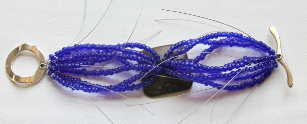 multi-strand-button-bracelet-tutorial-8.jpg multi-strand-button-bracelet-tutorial-8.jpg