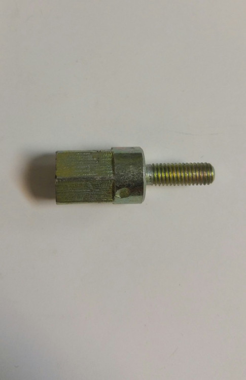 300480 } SPACER THREADED