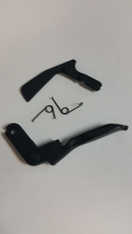 8990 } TRIGGER COMPONE