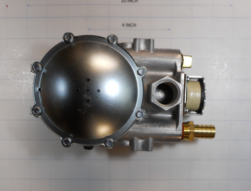 0E8365 } ASSY REG 3.9L NG/LPV 1800RPM