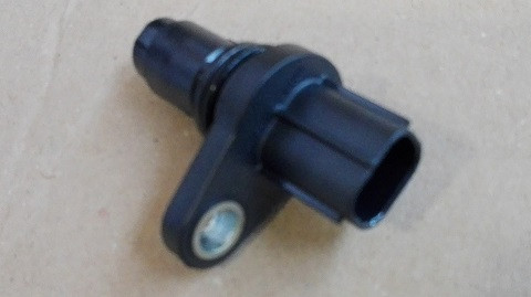 ED0080891720-S } CRANK SENSOR