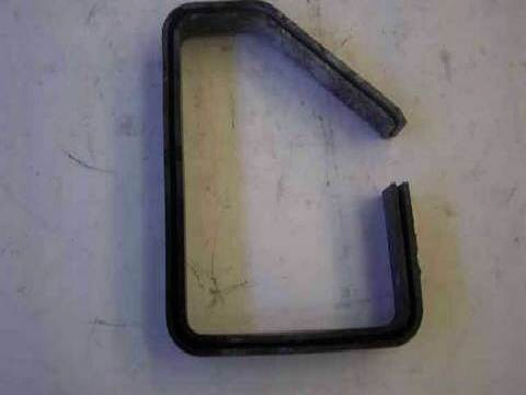 ED0047760890-S } GASKET