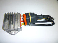 ED0073623070-S } V.REGULAT