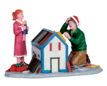 52349 - A House for Dolly - Lemax Christmas Figurines