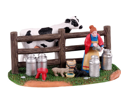13563 - Victorian Dairy Farmer - Lemax Table Pieces