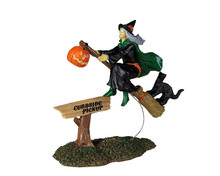 22105 - Curbside Pickup - Lemax Spooky Town Halloween Village Figurines