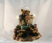 Boyds  ~  HARRY And MILLIE  Water Globe  *1E*