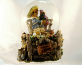 BOYDS  ~   MARTHA GREENTHUMB  MUSICAL WATER GLOBE  * 1E