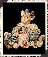 Boyd's  ~  CLAWDETTE FUZZFACE & WULY...YARN MERCHANTS * 3E