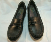 SAS  ~  BLACK SHOES w/1.5" HEEL  *  Nearly New