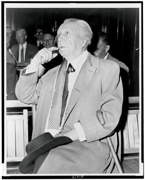 frank-lloyd-wright-sitting-on-bench.jpg