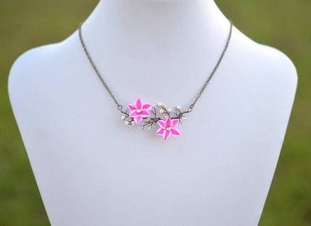 Emily Vine Necklace in Pink Stargazer Lily