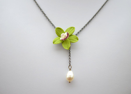 Helena Drop Necklace in Green Cymbidium Orchid with Pearl