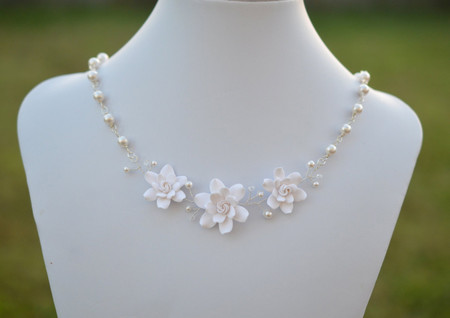 Cleo Vine Bridal Necklace in White Gardenia