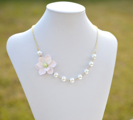 Oscar Asymmetrical Necklace in White Magnolia. FREE EARRINGS