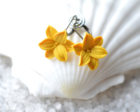 Golden Yellow Lily Simple Dangle Earrings. 