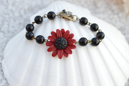 Andrea Link Bracelet in Deep Red /Red Garnet Sunflower with Black Beads