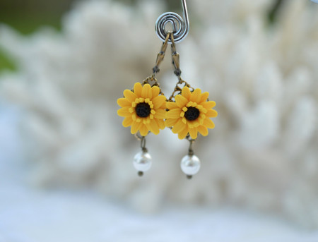 Richelle Statement Earrings in Golden Yellow and Black Center Gerbera