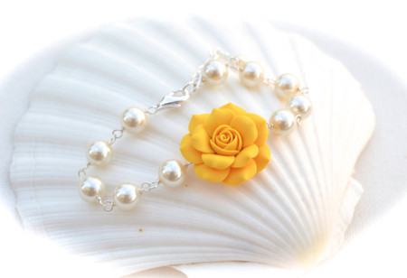 Aaliyah Link Bracelet in Golden Yellow Rose with Pearls