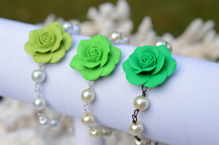 Aaliyah Link Bracelet in Green Shade Rose with Pearls