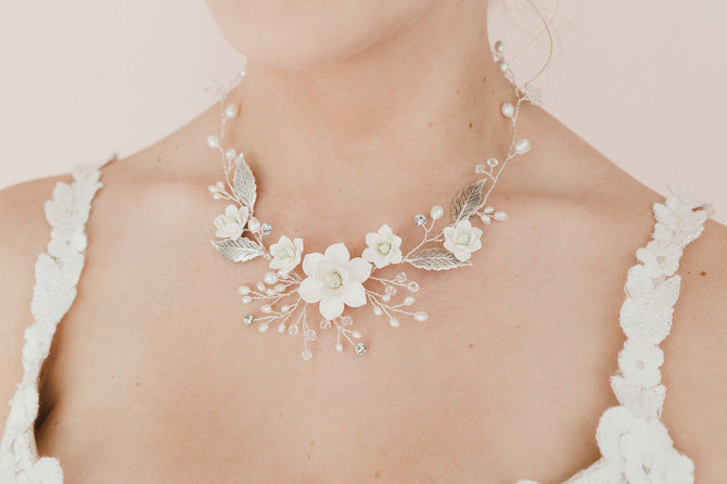 Kelsey Bridal Vine Necklace in White 