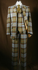 Hunting Macleod Harris Tweed Suit