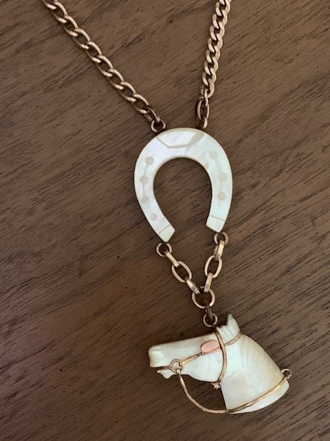 [ReinSein]ACC★Antique mother of pearl pick necklace Vintage Mother of Pearl Pendant Necklace (9560) Wave With
