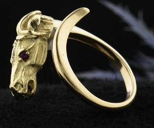 14k Gold Horse Head Ring with Ruby Eyes
