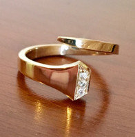 14k White or Yellow Gold Horseshoe Nail Ring with Diamonds