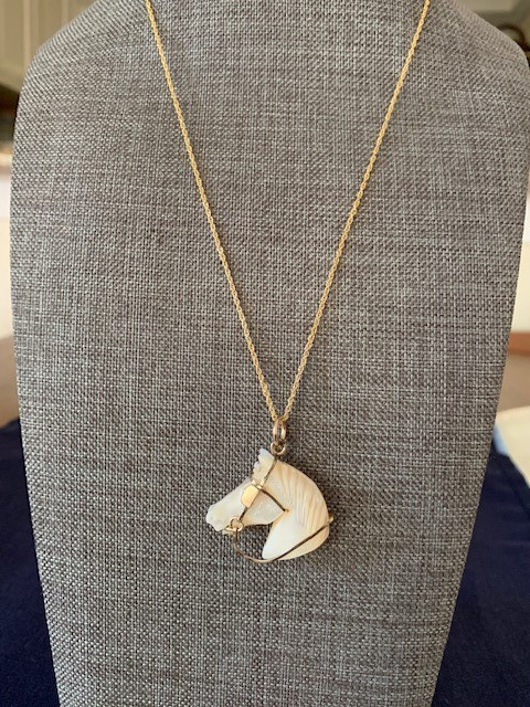 Fashion Jewelry Pendant Necklace Horse Mother of Pearl Shell R1707 1241 