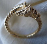 Maxi Gold Double Horse Head Ring