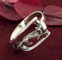 Sterling silver fox in stirrup ring