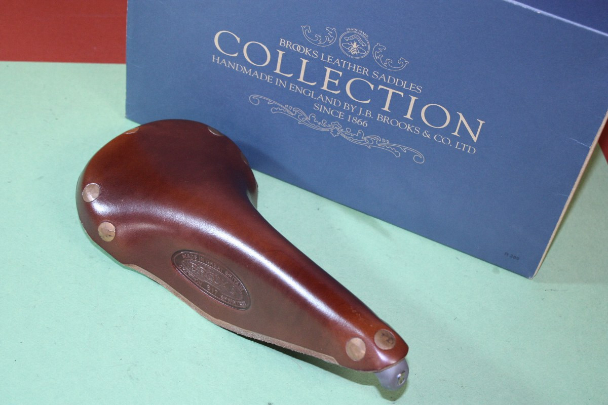 brooks champion standard b17