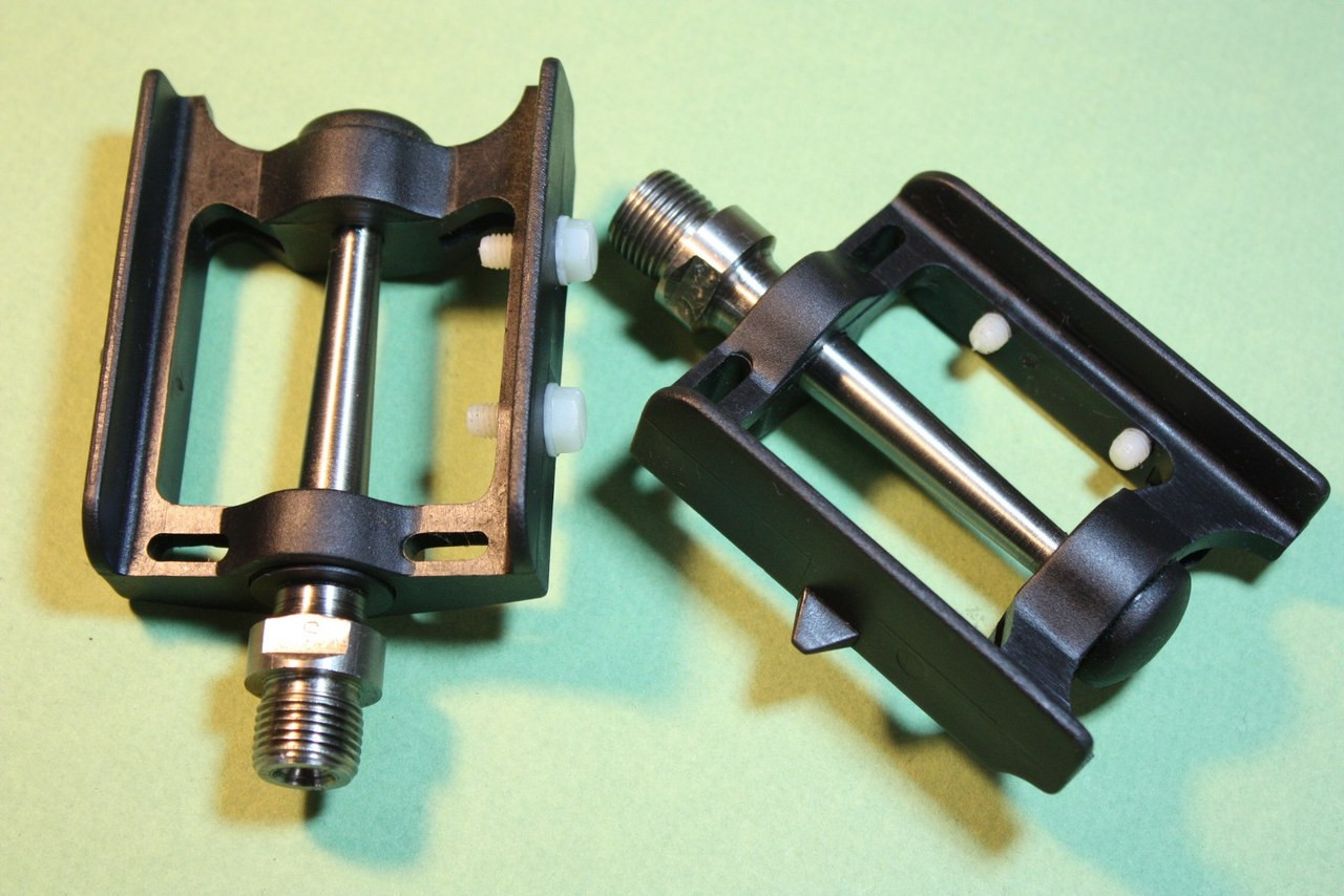 lightest bike pedals