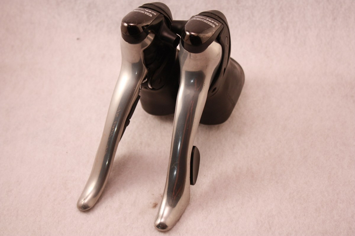 Shimano 105 ST5510 STI Shifter Set 9speed Triple/Double