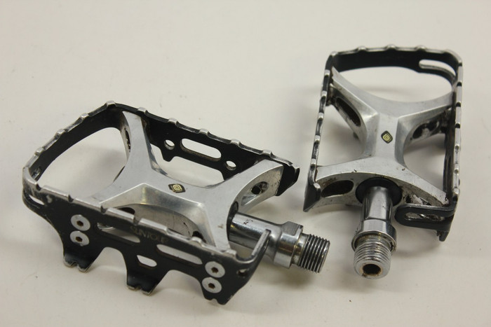 bicycle pedal grease