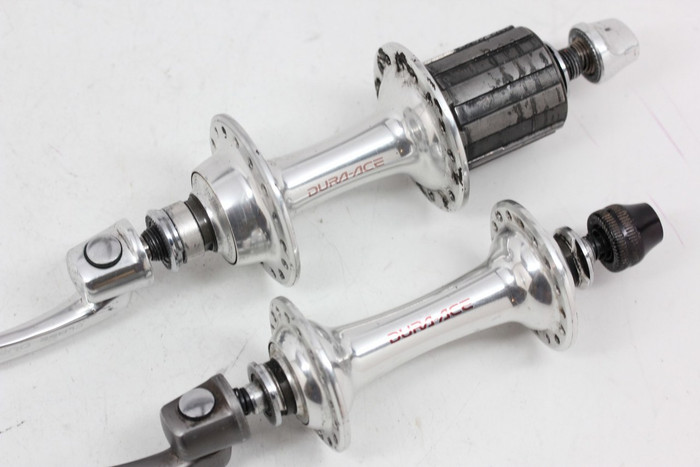 dura ace 7700 hubs
