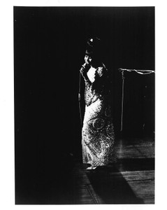 Aretha Franklin Original Vintage 8x10 b&w Glossy Press Photo Fancy Gown & Hair