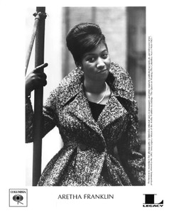 Aretha Franklin 8"x 10" Vintage b&w Glossy Press Photo Columbia Records 2002 COA