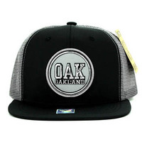 SM062 Oakland Snapback Trucker Mesh Cap (Black & Grey)