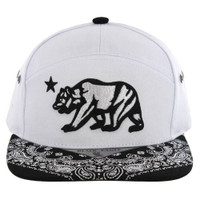 SM7082 7 Panel Cali Bear Snapback Hat (White & Black)