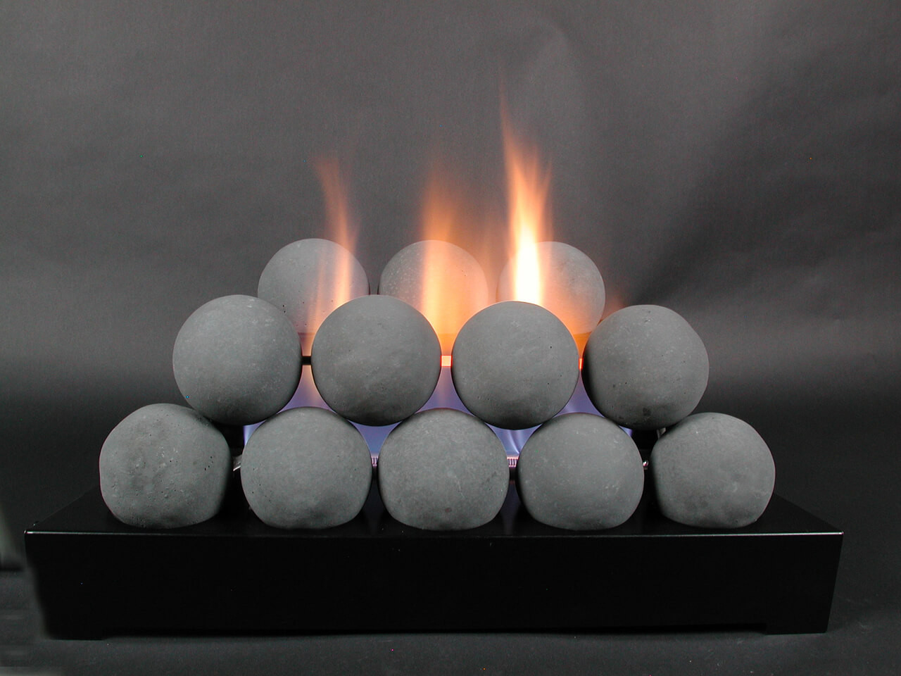 Vent Free Fireball Sets On Black Painted Chassis