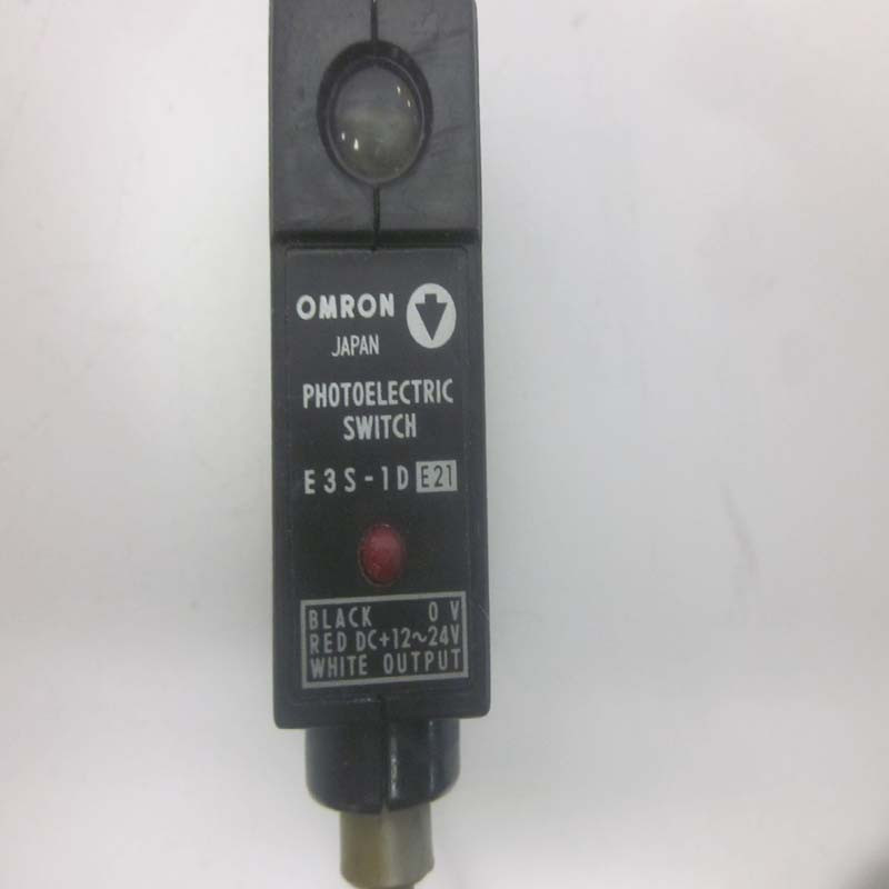 Details about   Omron E3S VS1 E2 Photoelectric Switch 