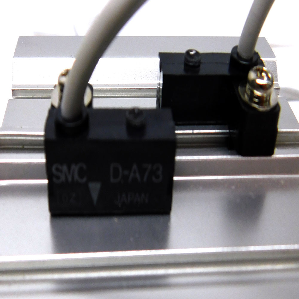 Interruttore Sensore Magnetico a 3 Fili DC24V per Cilindro Pneumatico SMC
