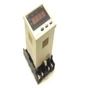 Fuji PXV4TAY2-1Y000 100~240VAC Temperature Controller w/TP411X Socket Base PXV-4