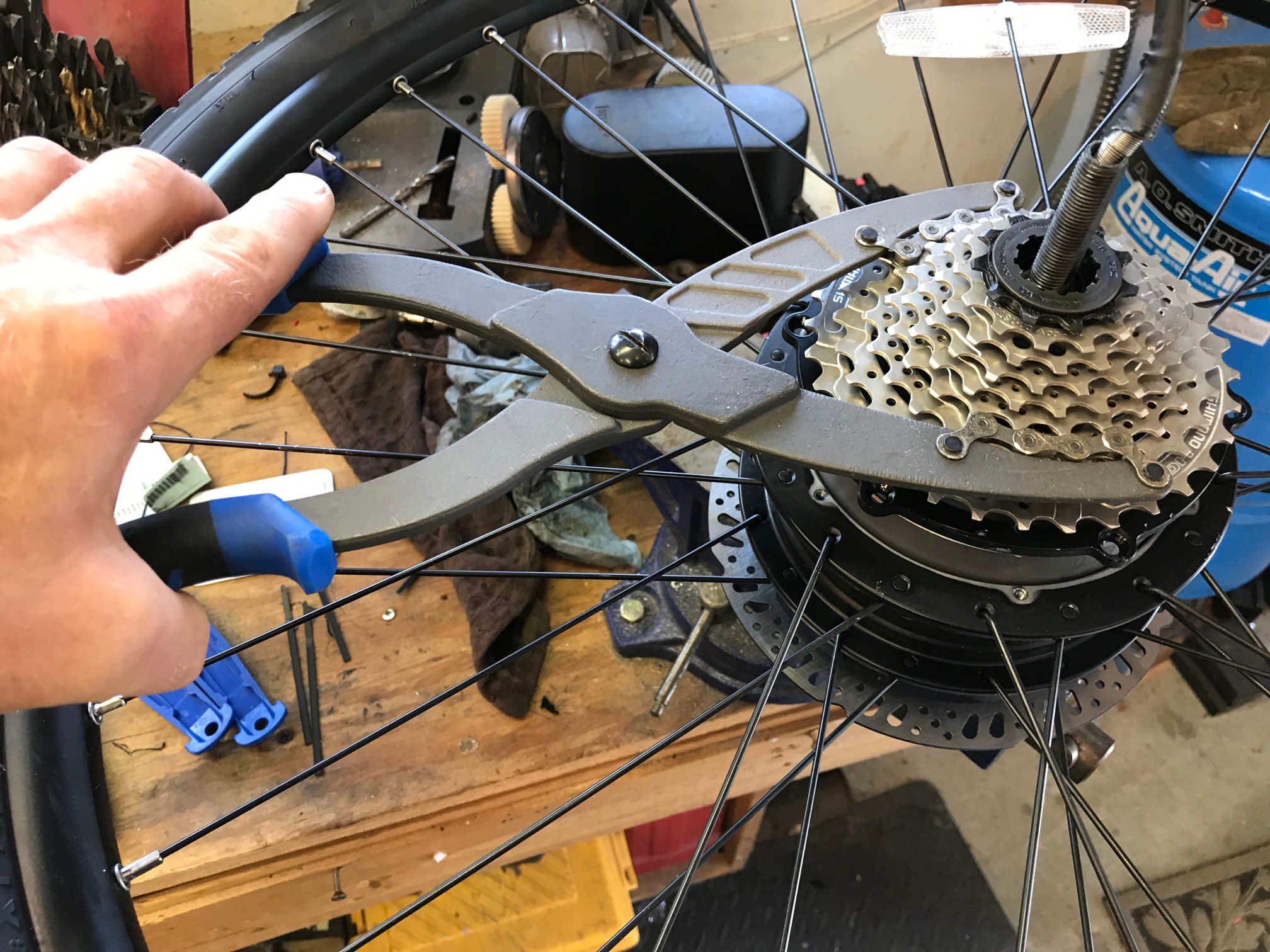 Replacing a worn or faulty cassette freewheel tower on a Juiced