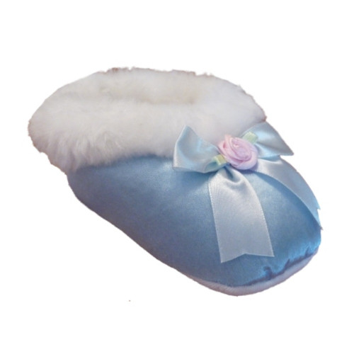 http://d3d71ba2asa5oz.cloudfront.net/33000706/images/bluesatinslippers41813amazon.jpg