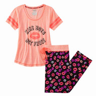 Womens Junior Pink Lips Pajamas Kiss Boys Not Frogs Sleep Set X-Large