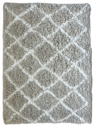 Hibbing Shag Bath Rug Set, 2 Beige & White Diamond Bath Mats